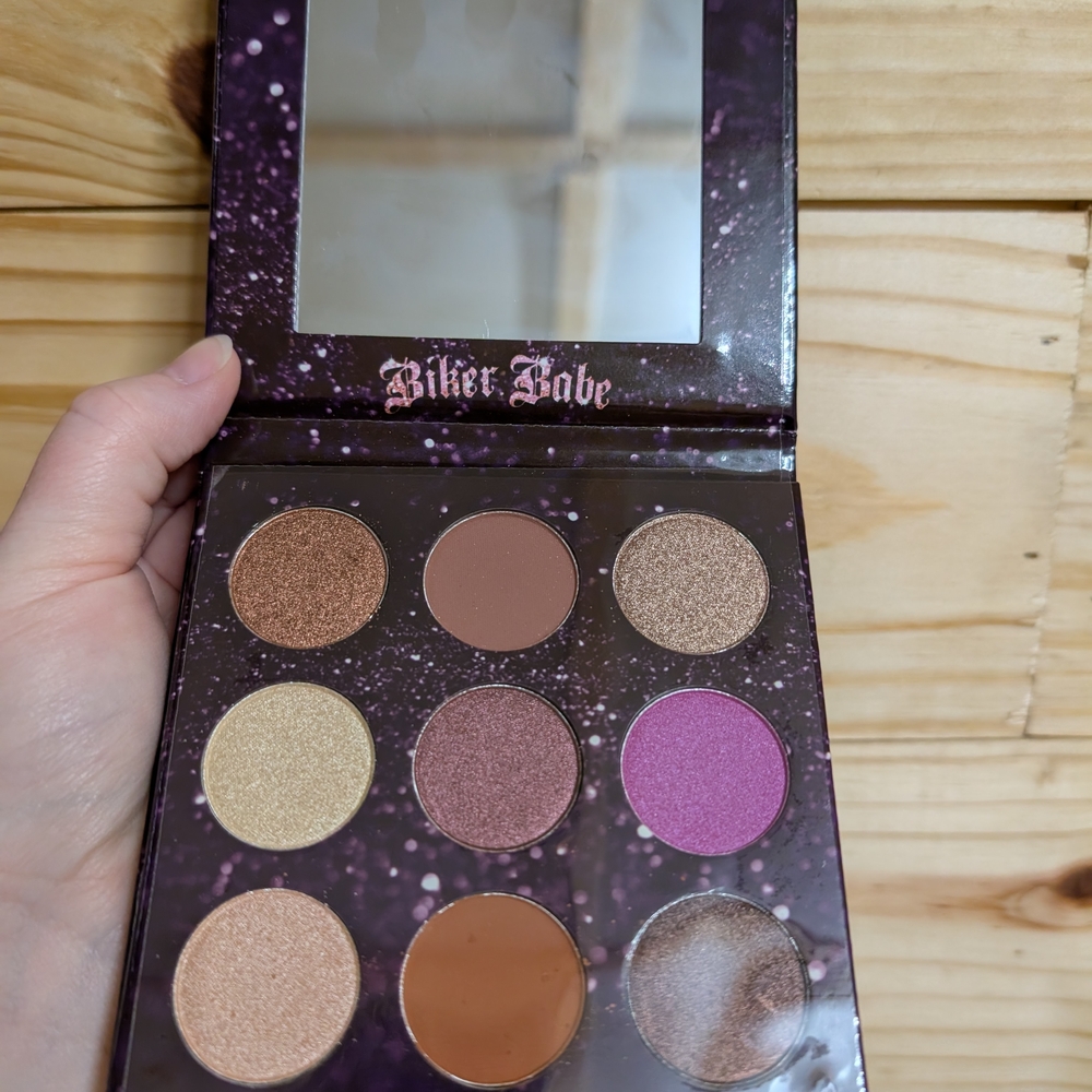 Velvet Biker Babe Eyeshadow Palette - Picture 2 of 3
